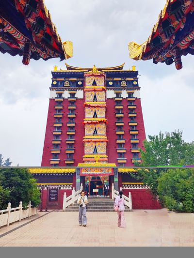 米拉月巴佛阁