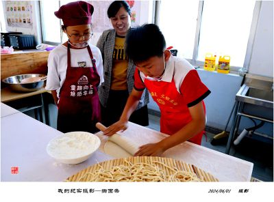 我的纪实摄影——学习擀面条