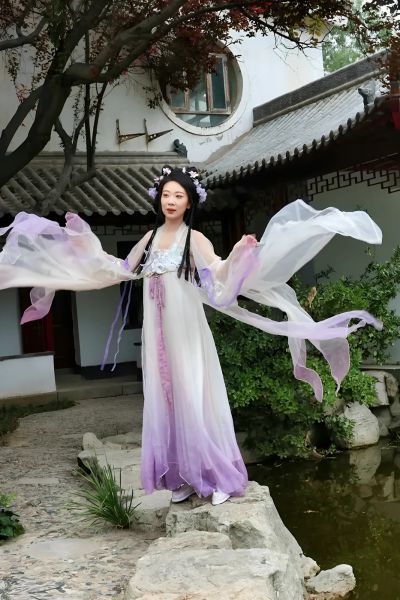 裙裾飞扬（1）
