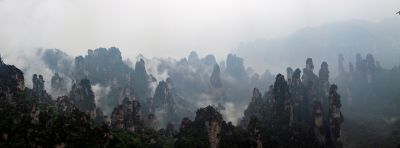雾锁武陵千复嶂