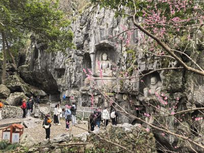 摩崖石刻，多宝天王。