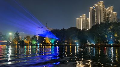 夜游凤城河