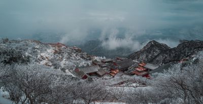 天造神池-泰山