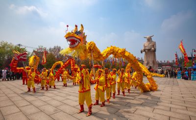 《广场舞祥龙》