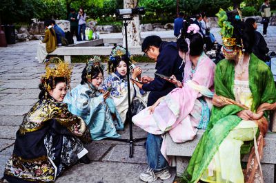 时尚穿汉服