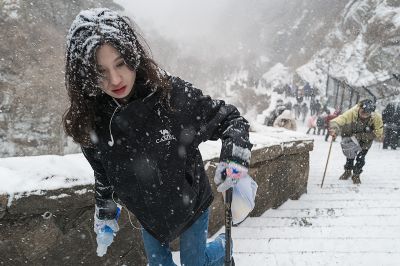 风雪盘山人