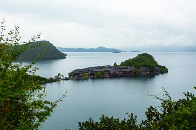 《雨中景致》