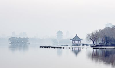 水墨明湖