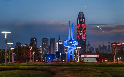 《靓丽的泉城广场》