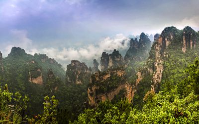 雾锁武陵源