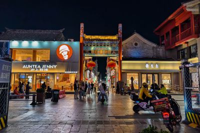 泉城路的夜景1