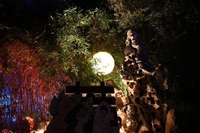 石间灯影