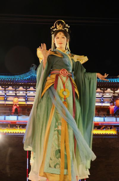 飞天不倒翁（2）